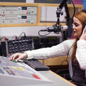 estudio-de-radio-conheca-os-equipamentos-de-uma-web-radio